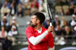  德约科维奇连续十二场比赛得分超过逆转，快船挑战极限！