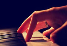 不莱梅轻松取胜，柏林赫塔主场告捷